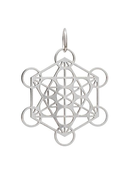 Фото подвески Куб Метатрона малый из серебра, вид сзади.