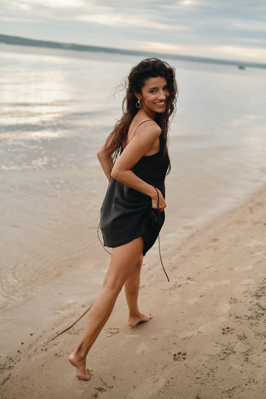 Платье мини с открытой спиной bk