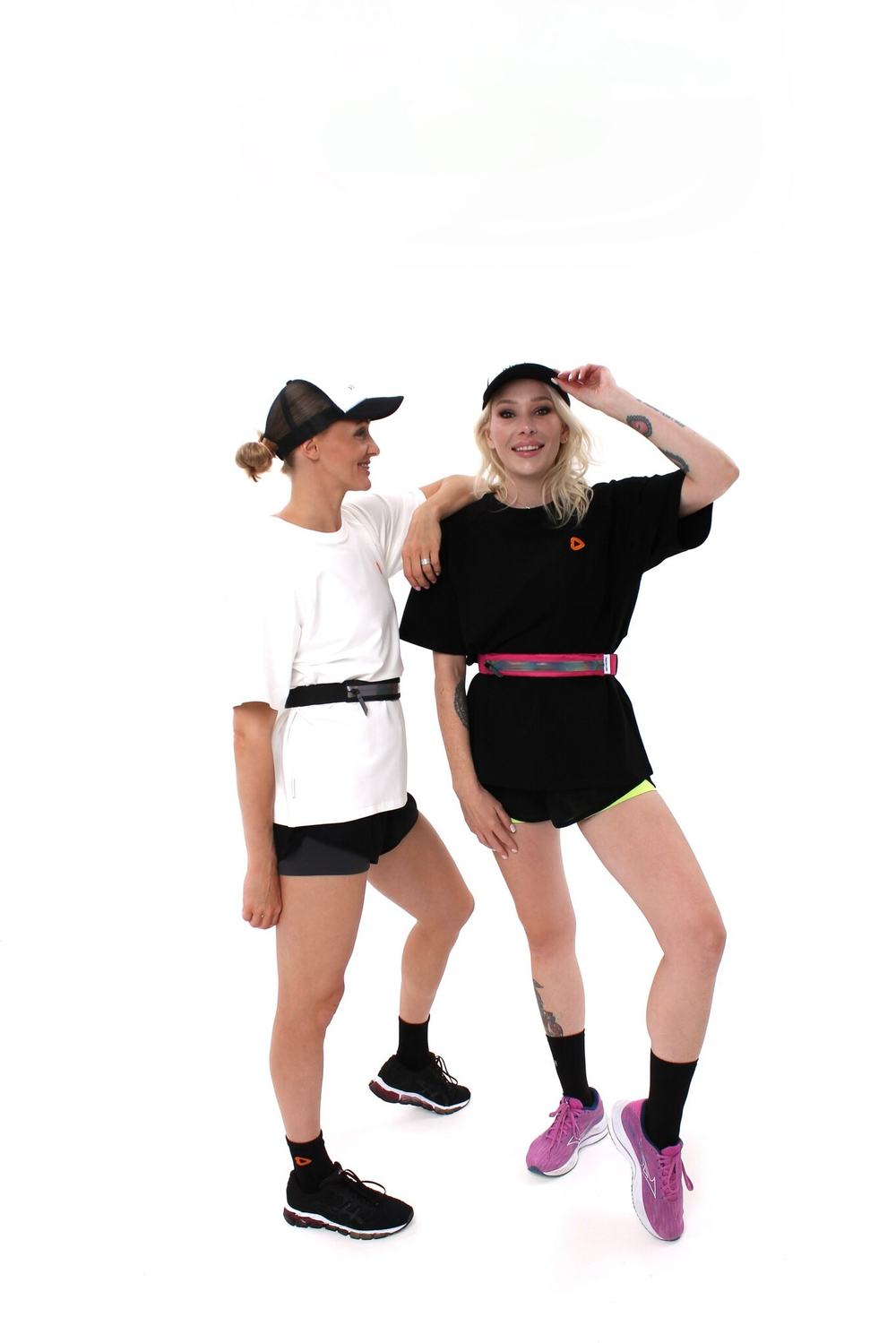 Футболка черная с оранжевым