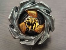 Волчок Leon Crest 7-60GN UX06 от Takara Tomy