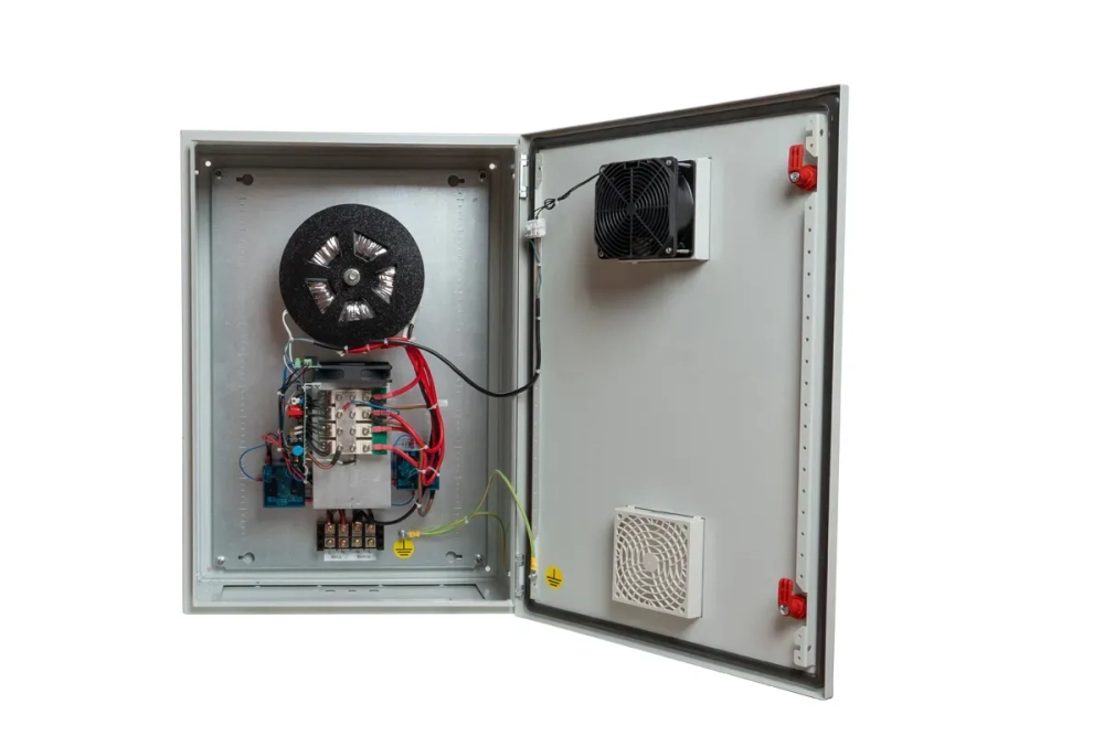 Уличный стабилизатор напряжения SKAT ST-10000 IP54 (7 кВт)