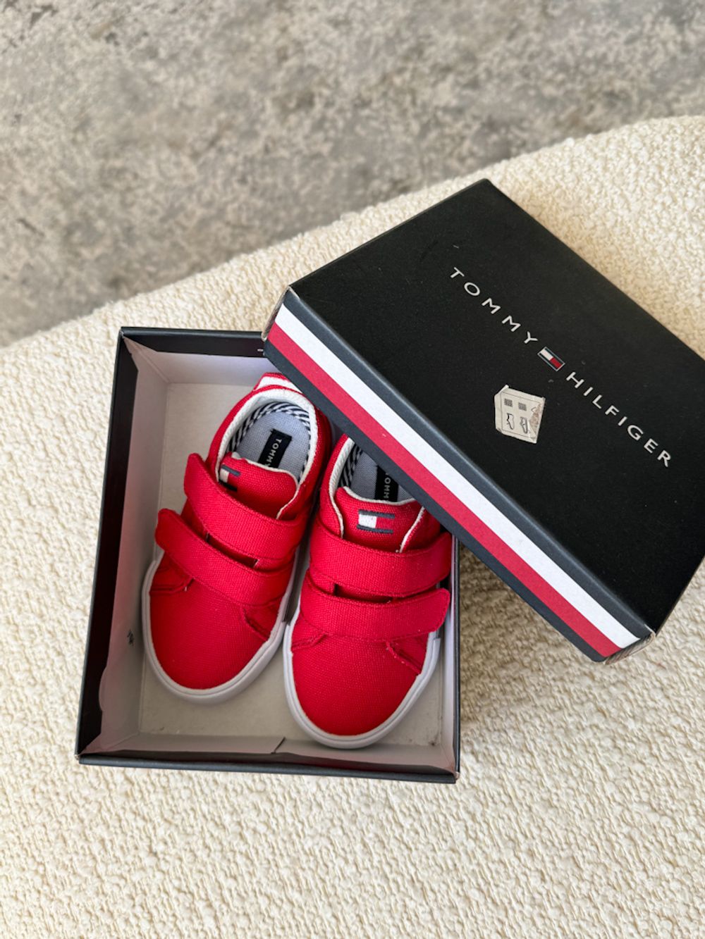 Новые кеды Tommy Hilfiger, 22