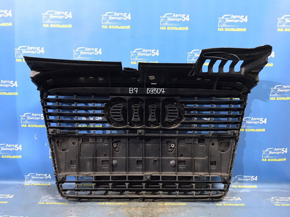 Решетка радиатора AUDI A4 2005-2008