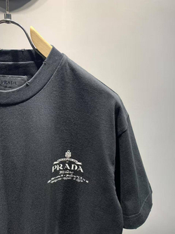 Футболка Prada