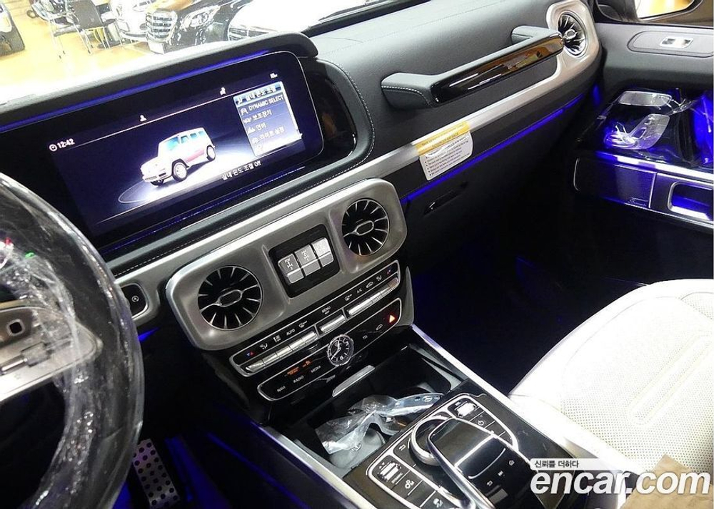 Mercedes-Benz G-Class W463b G400 d (05.2024)