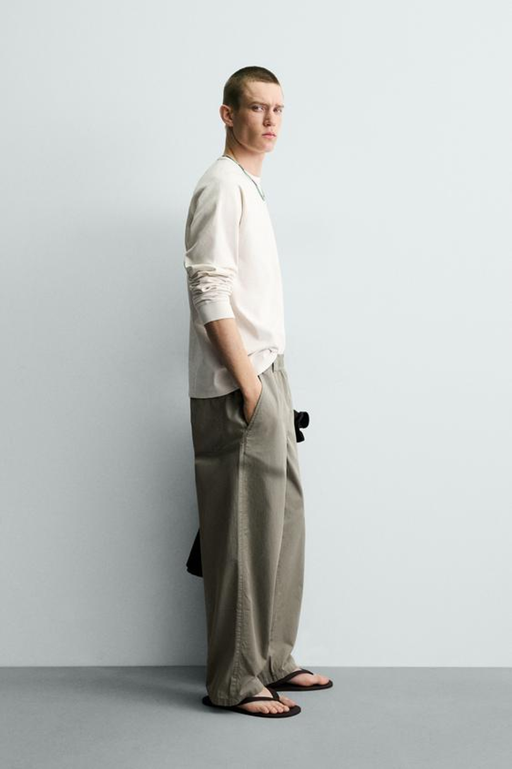 ZARA ХЛОПКОВЫЕ БРЮКИ RELAXED FIT, СВЕТЛЫЙ ХАКИ