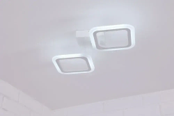 Люстра потолочная светодиодная Estero 39205-2sm, цвет белый. Люстра с пультом управления, освещение до 9 кв.м, мощность 32 Вт. Светильник потолочный