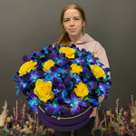 Букет из роз и орхидей «‎Космос и солнце»