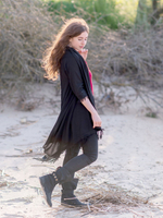 Накидка с бахромой Chintamani короткая (черная)