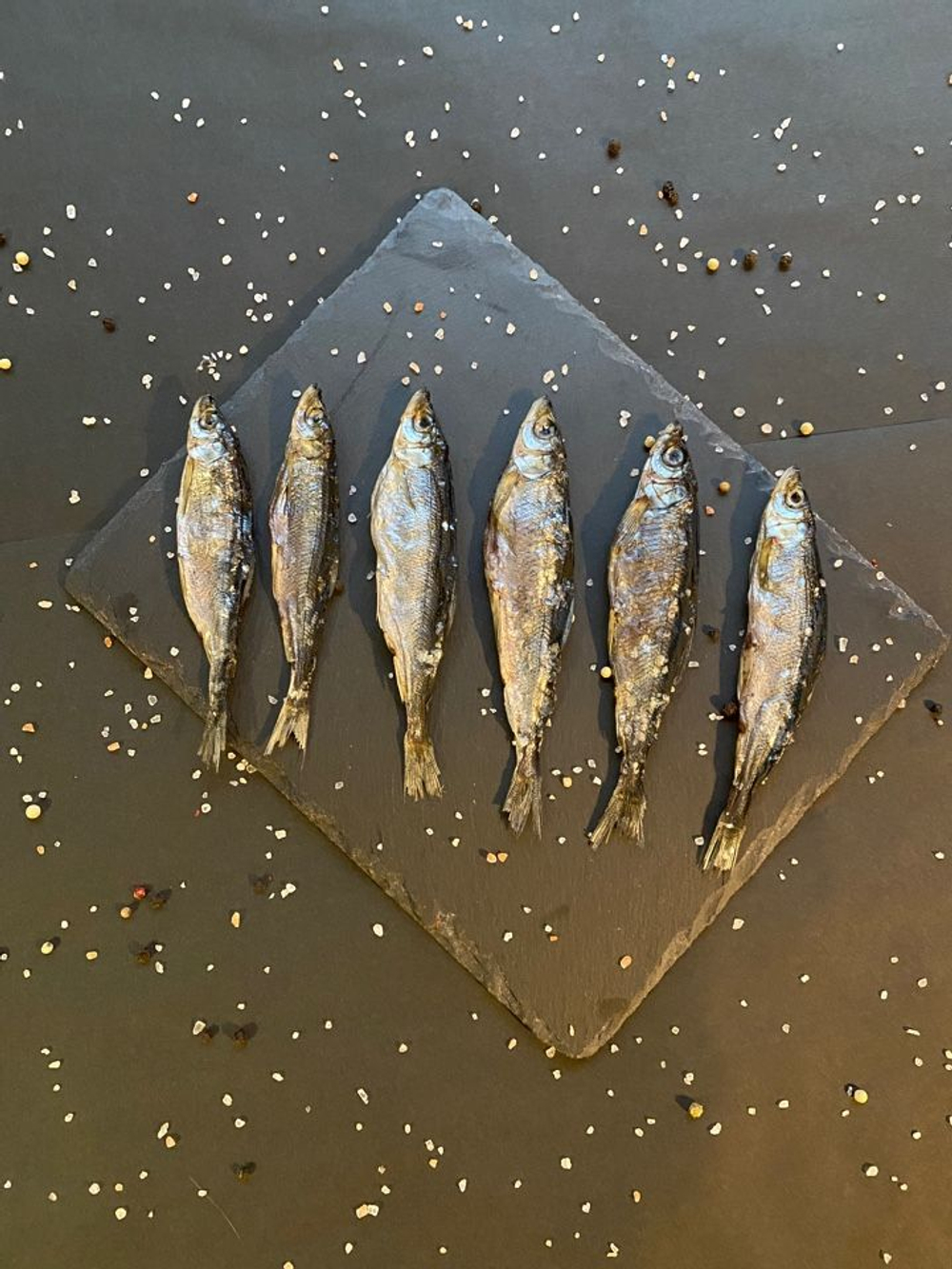 Ряпушка вяленая с икрой, слабосоленая, 100 грамм, Ладожское озеро