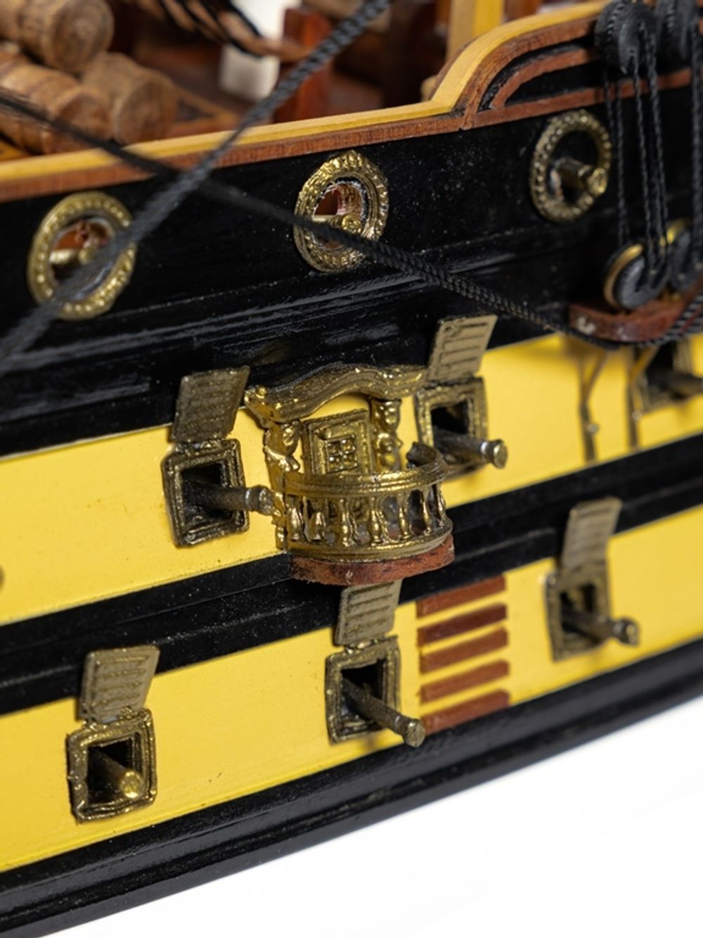 HQ-102 Корабль "HMS PRINCE", 88x25x70 см