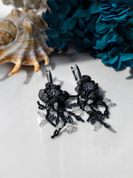 Серьги "Цветы" ручной работы из бисера с камнем камнем агат и кристаллами Swarovski