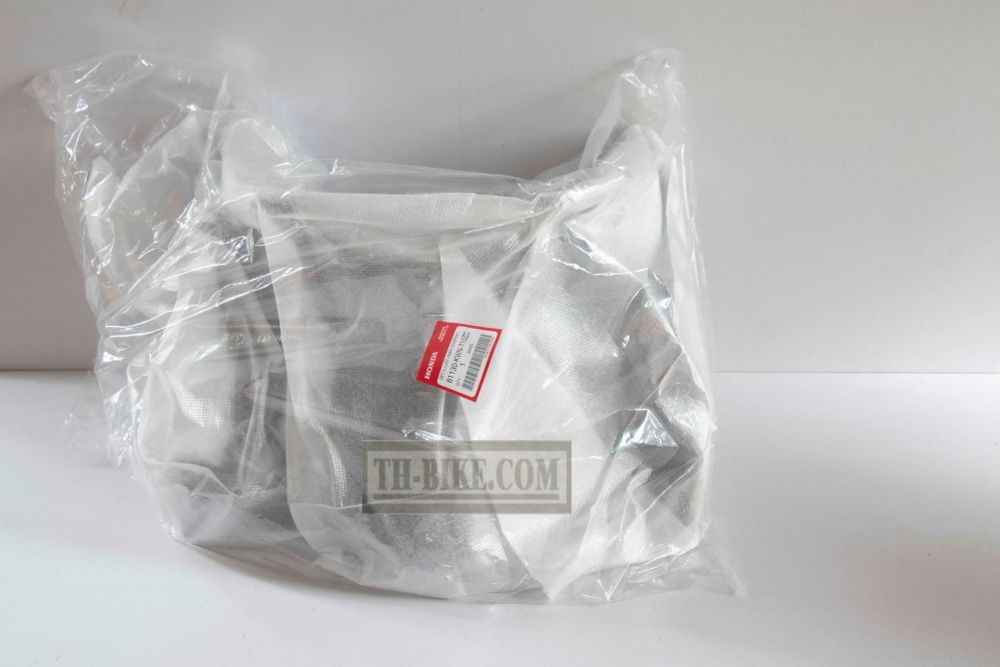 81130-KWN-710ZC. COVER SET, INNER *NH1*. Honda PCX