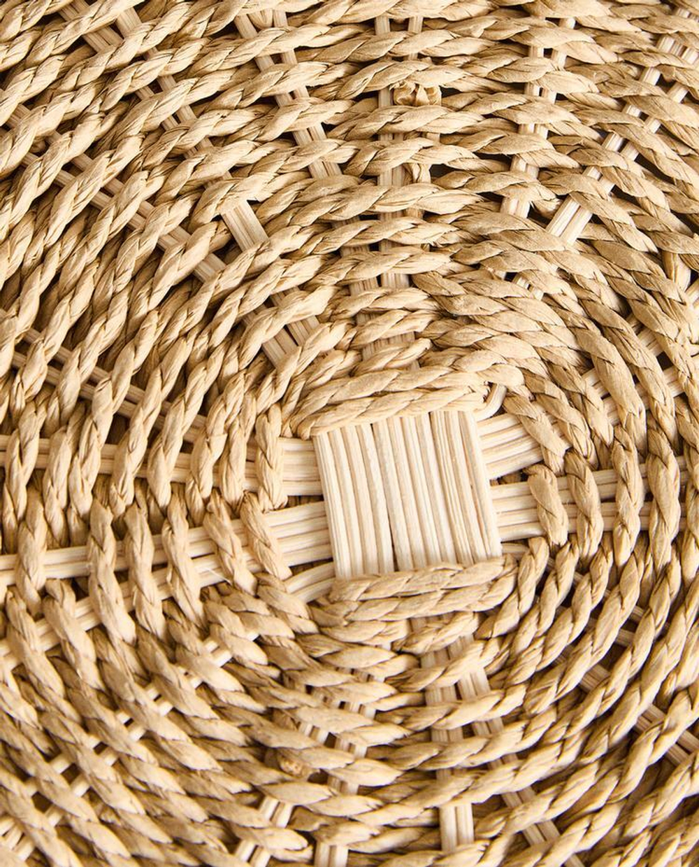 ZARA HOME КРУГЛАЯ ПОДСТАВКА ПОД СТОЛОВЫЕ ПРИБОРЫ ИЗ РОТАНГА, КОРИЧНЕВЫЙ