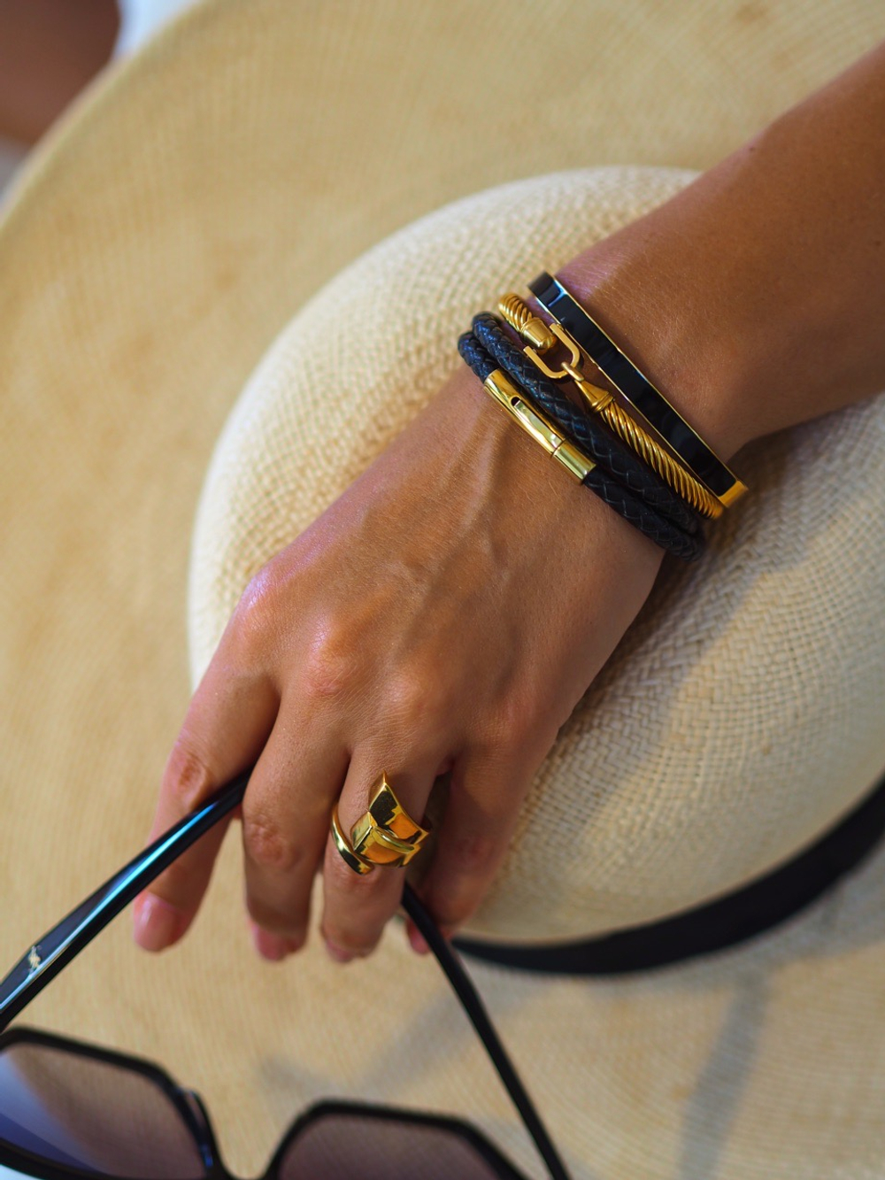 black cord set