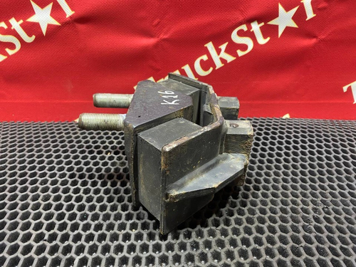 Подушка двигателя передняя 2017г