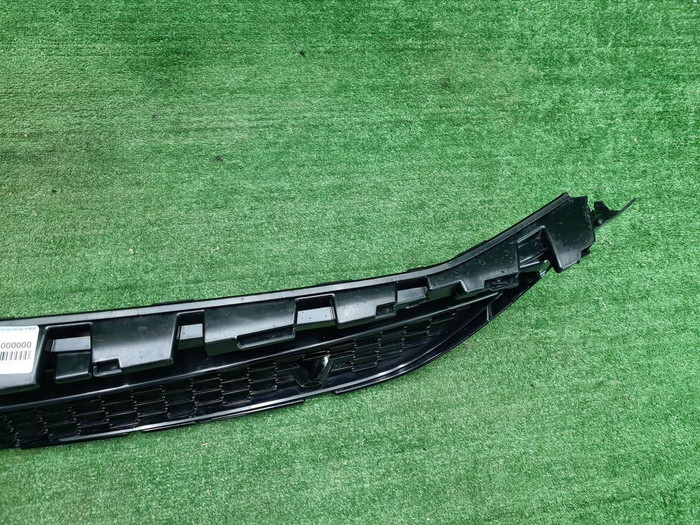 Решетка перед. бампера Mercedes S W223 20-нв AMG