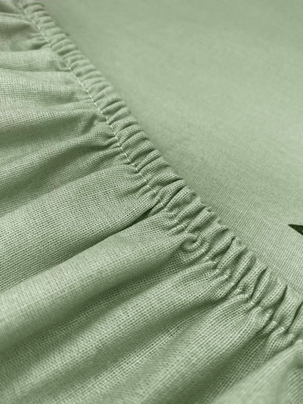 Простынь на резинке Сказка "Creeper" 180х200 см, перкаль