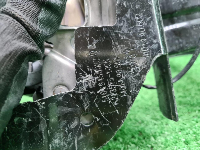 Кронштейн фары левый BMW 3er G20 (2018-н.в.)