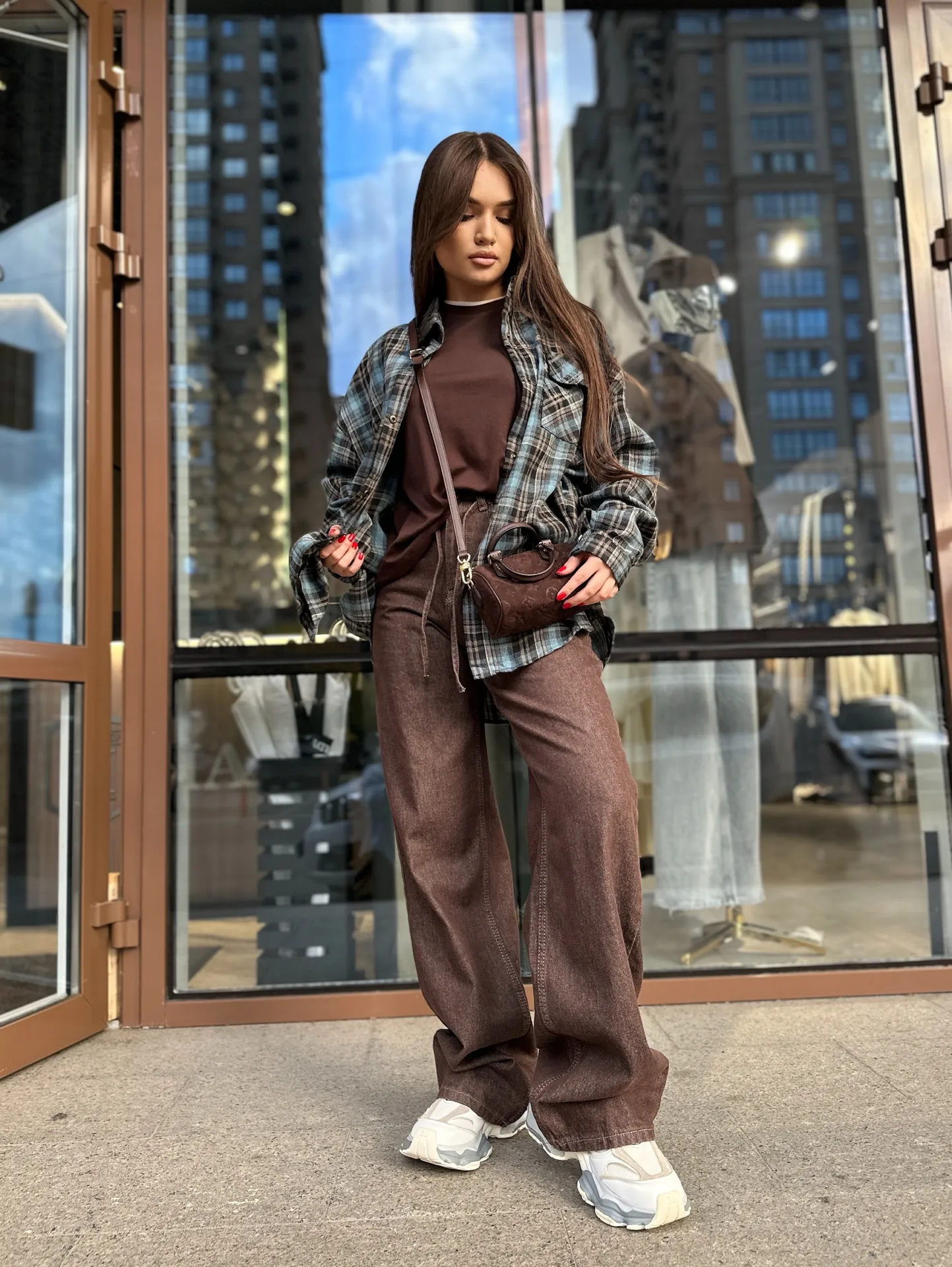 Рубашка Miss Diva 11012 в клеточку на кнопках с карманом на груди