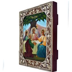 Святая Троица. Рукописная икона, украшена серебряной филигранью с жемчугом.