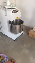 Профессиональный планетарный миксер 30L