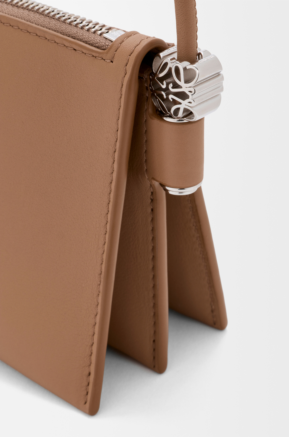 Loewe Сумка Joya из телячьей кожи наппа, мокко