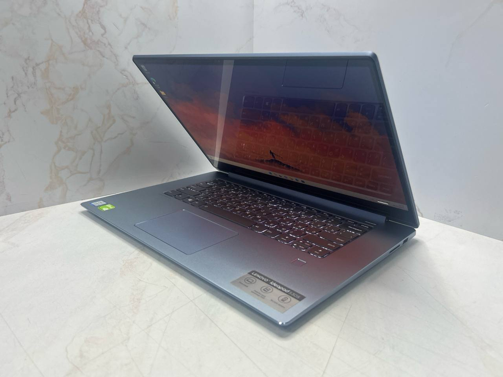 Ноутбук Lenovo 530s-15IKB. Конфигурация: i5-8250U/8GB/512GB/GF MX150/Win11/FHD