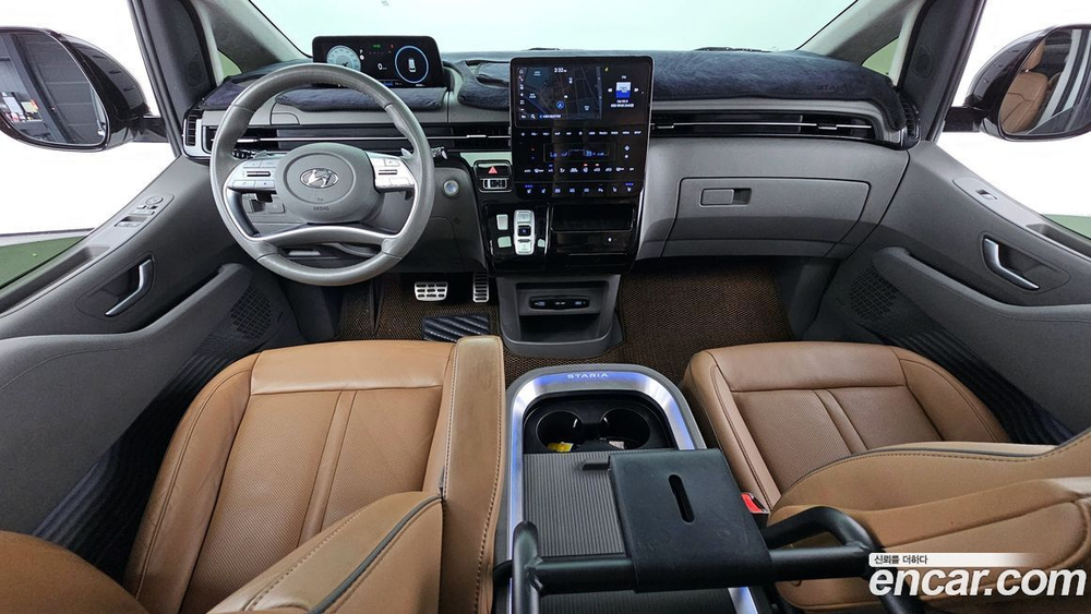Hyundai Staria Lounge 7-и местный (07.2021)