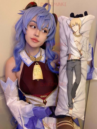 Мини дакимакура Гильгамеш из Судьба Вселенная арт. M0472, 60х20 см