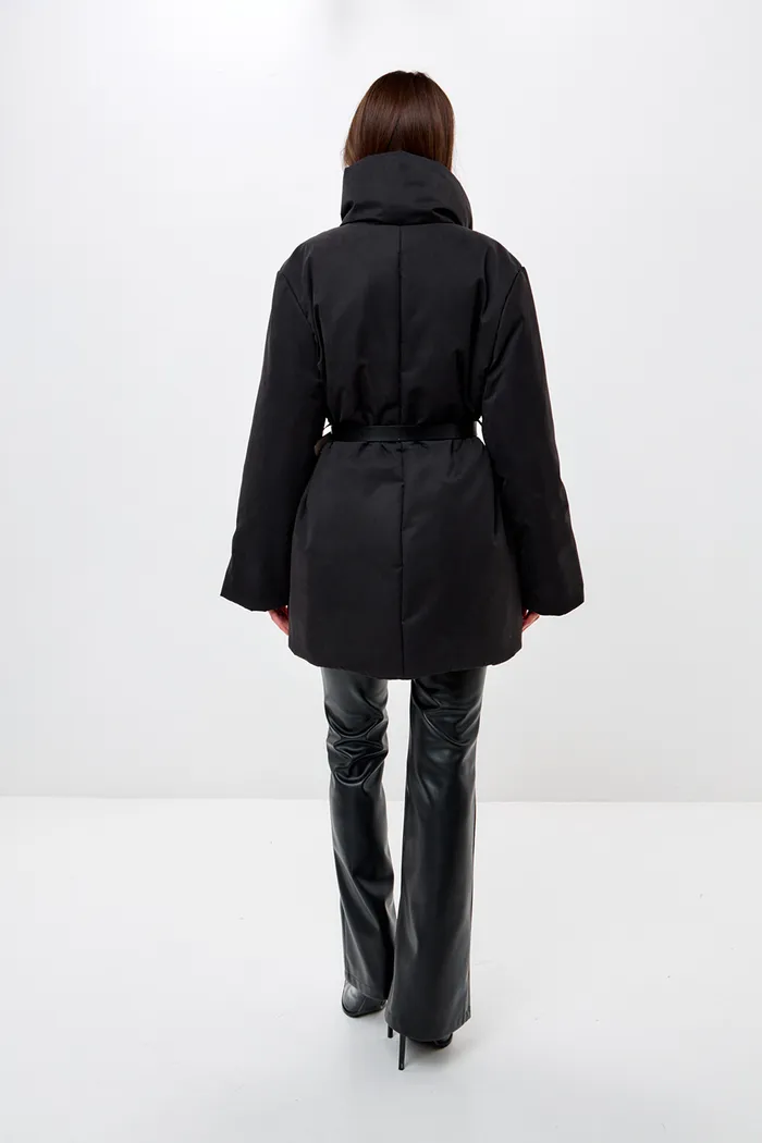 Куртка зимняя на поясе Фрости черного цвета