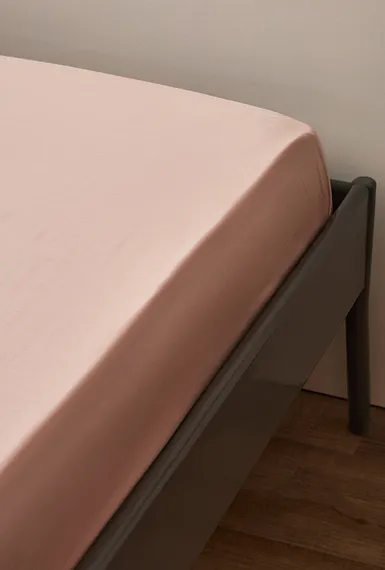 Простыня из премиального сатина цвета пыльной розы из коллекции essential, 180х270 см