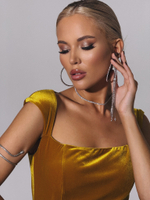 Топ из бархата с открытой спиной