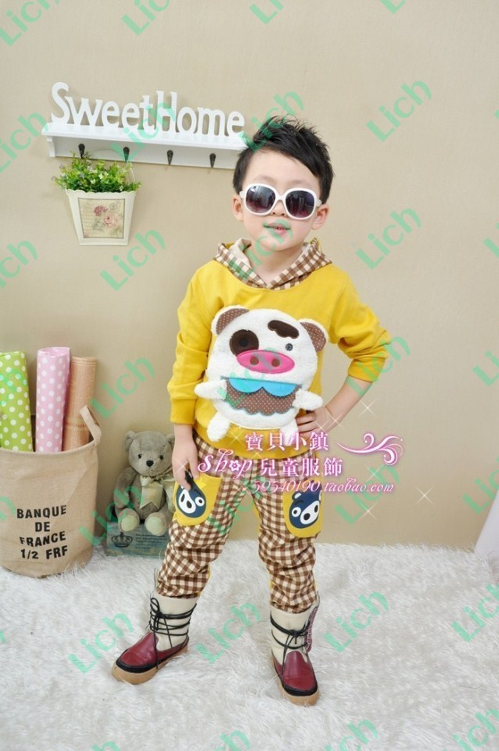 Костюм детский: штаны и худи с аппликацией свинки