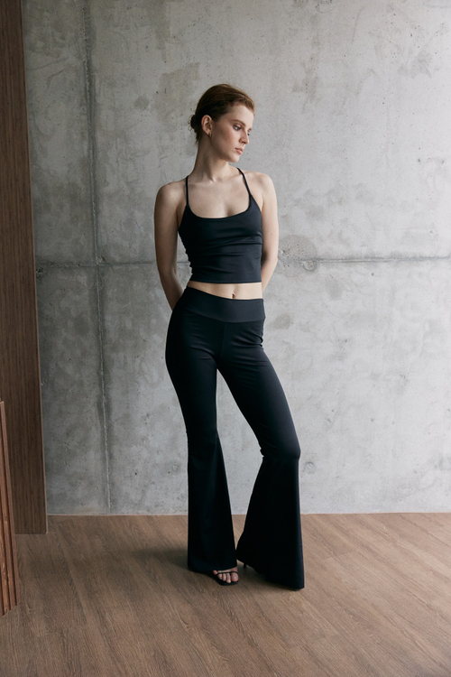 Майка на тонких бретелях