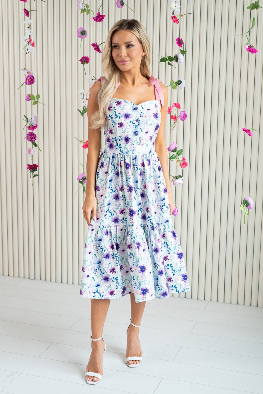 Сарафан с цветами на завязках из вискозы