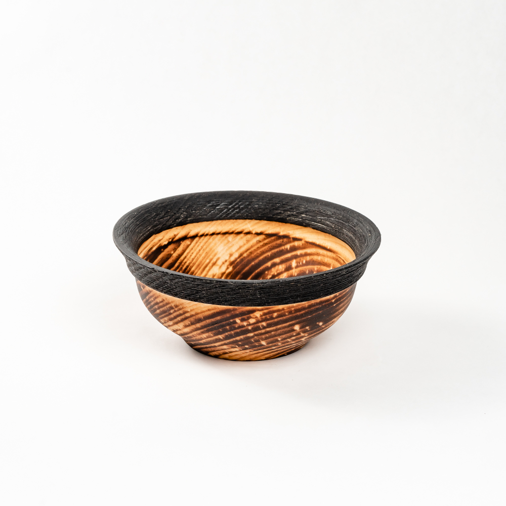 Деревянная глубокая тарелка из сибирского кедра. T195