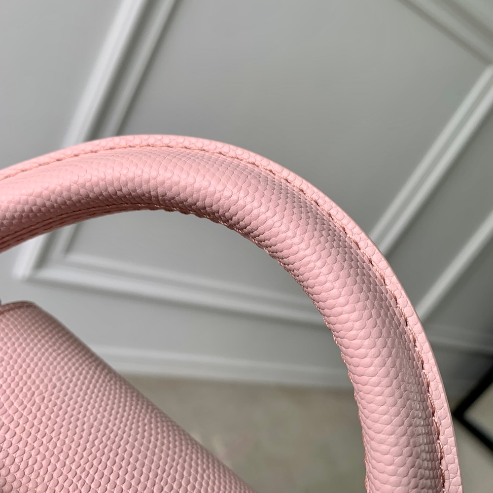 Louis Vuitton Capucines Mini