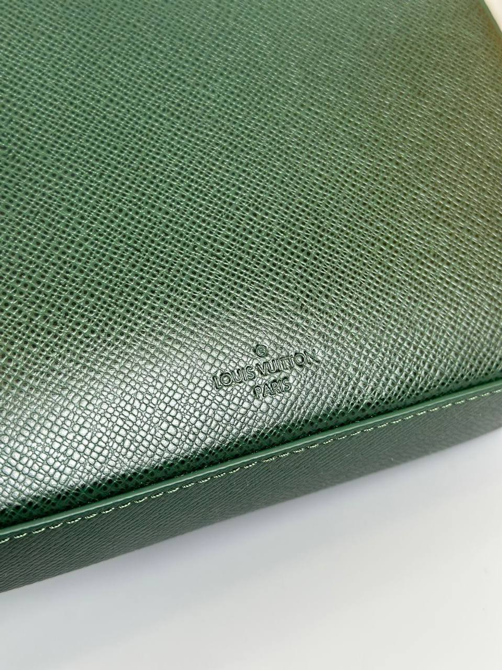 Сумка-мессенджер Louis Vuitton