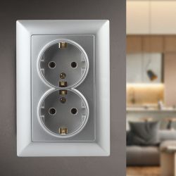 Розетка Intro Solo 4-205-03 с заземлением двойная 2X2P+E Schuko, 16А-250В, IP20, СУ, алюминий