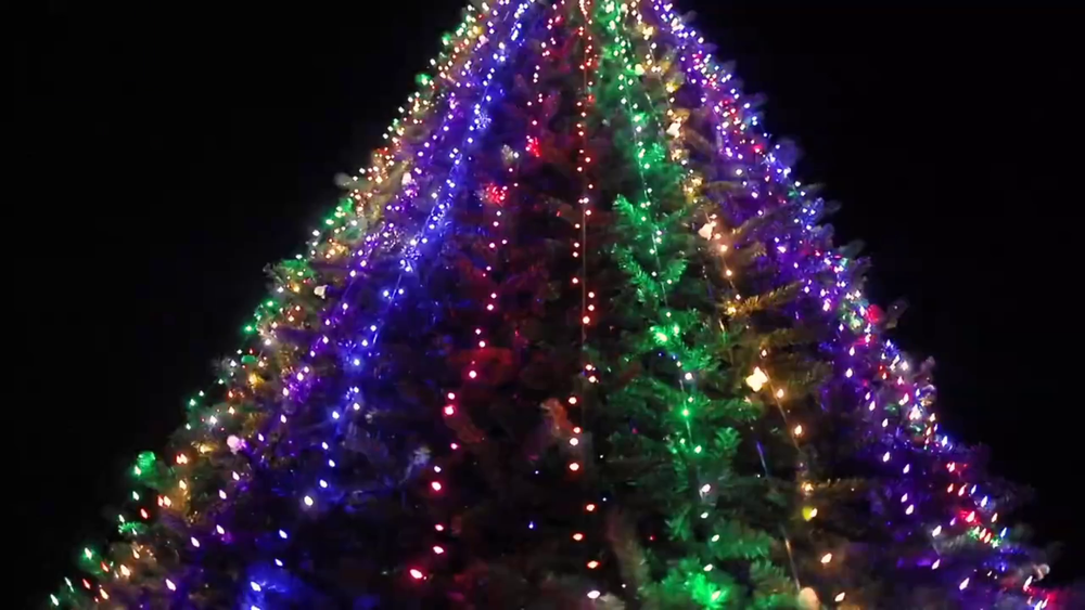 уличная гирлянда на елку