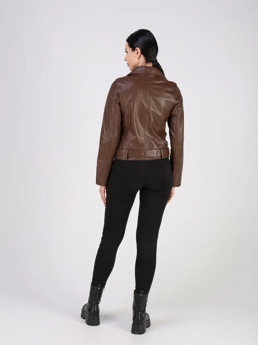 Кожаная куртка демисезонная косуха