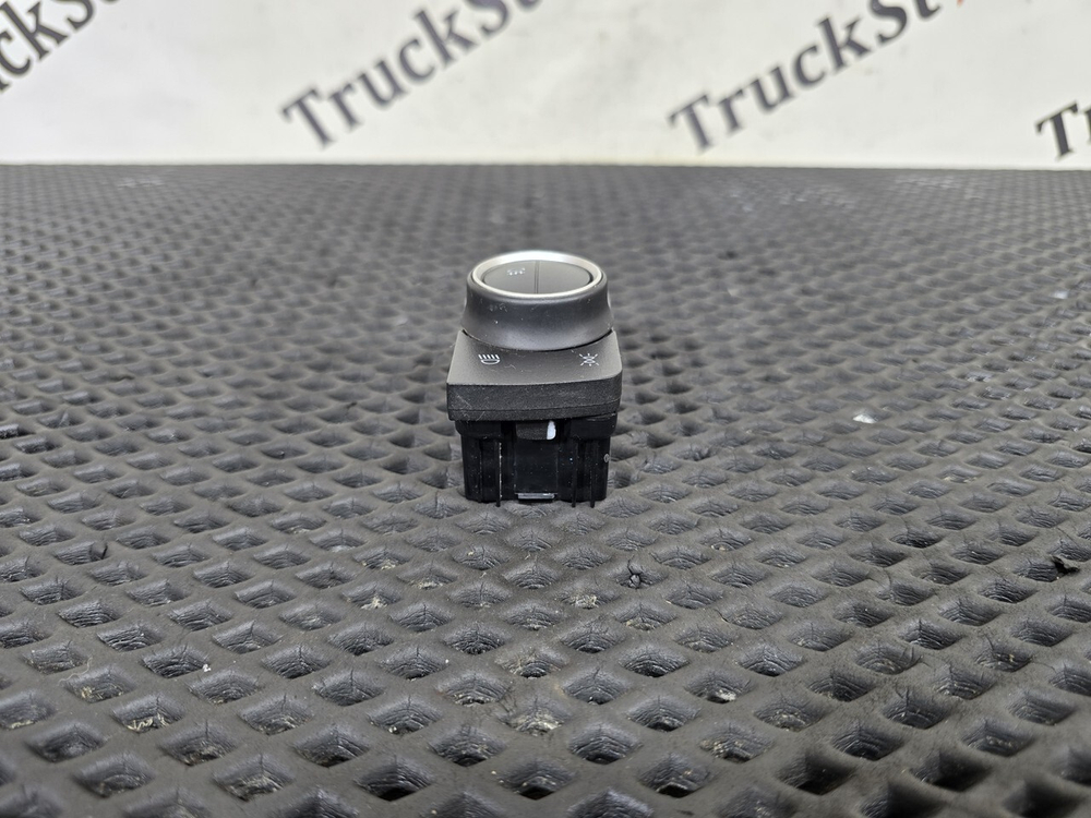 Переключатель света фар 2023г.