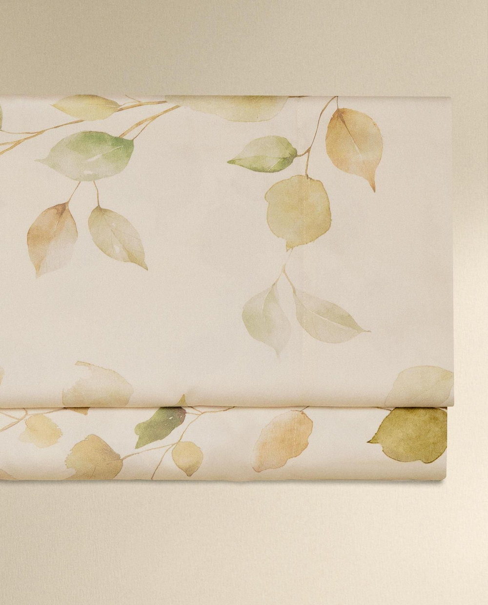 Zara Home - Простыня из атласа с принтом листьев, экрю, 290x280 см