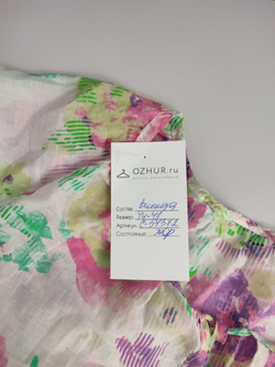 Блузка нежная с цветами 44-46 размер