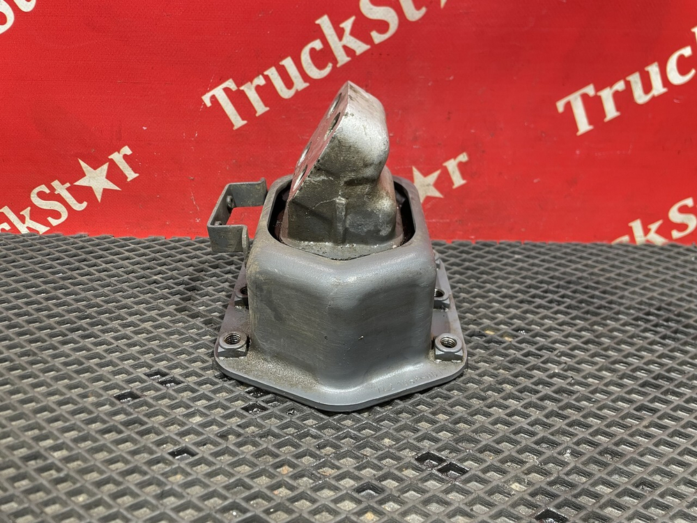 Подушка двигателя задняя