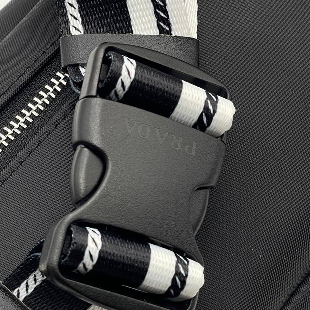 Prada 7