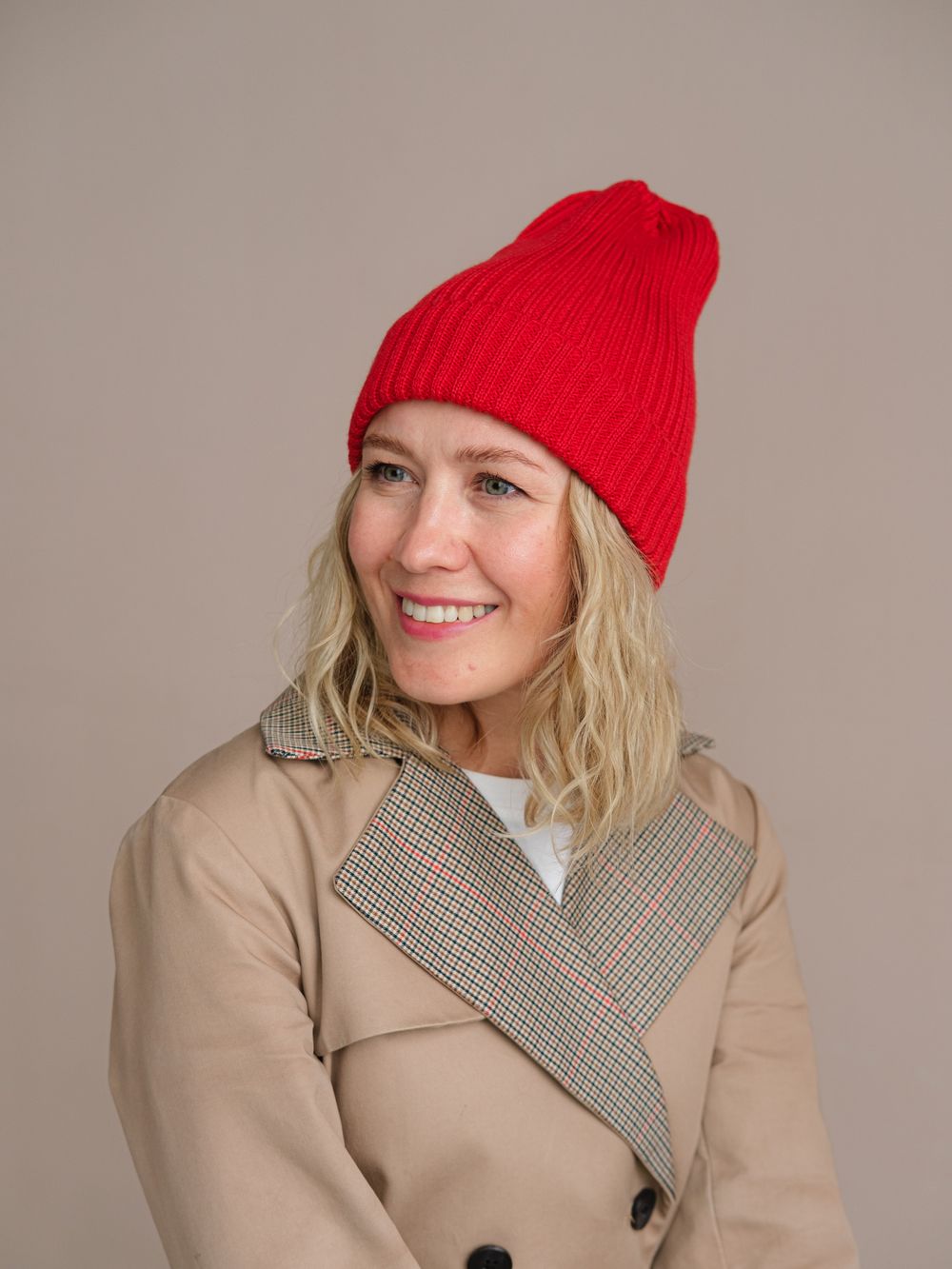 Шапка вязаная-резинка весенняя/осенняя КЭП(Красный)