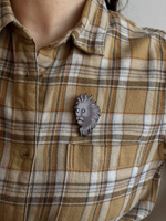 Страдающие броши «Лев и ветка (и грустная брюква)»