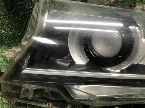 Битая Фара левая Toyota LC Prado 150 (17-нв) LED